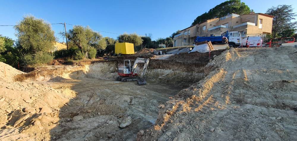 Terrassement masse implantation villa (2)